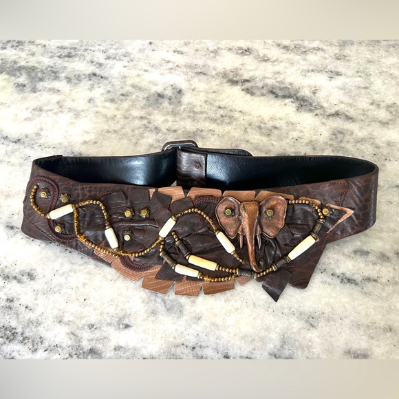 VINTAGE 1986 Salena’s Collection Wide Leather Belt with Brass Elephant 🐘 - Picture 1 of 7